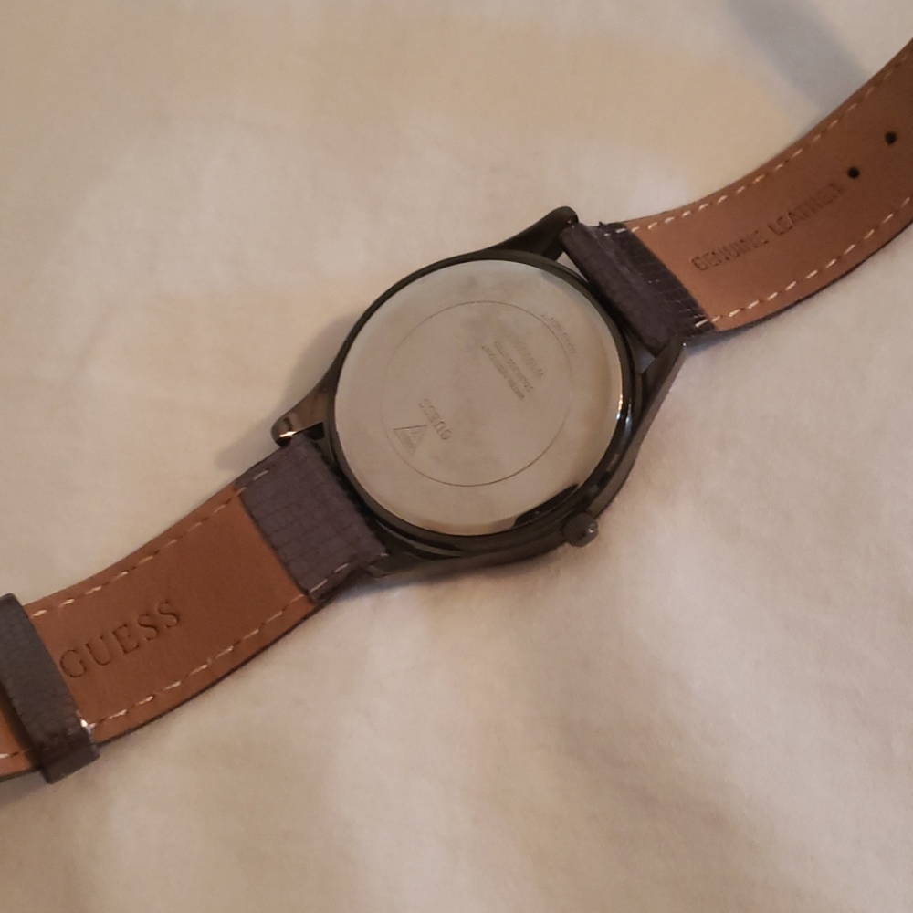 Guess watch - Picture 3 of 3